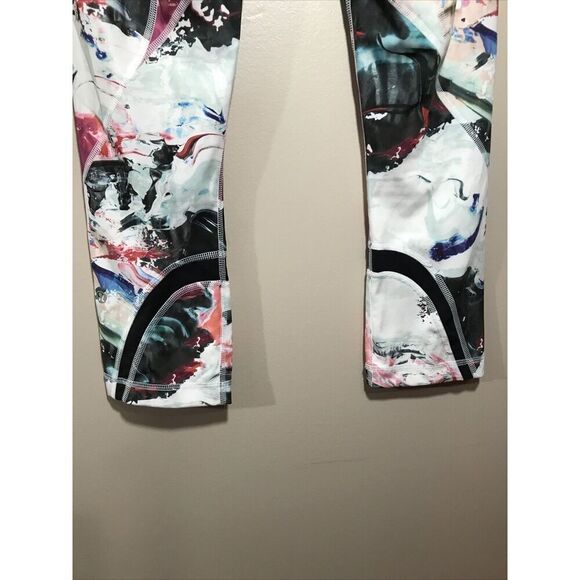Lululemon Inspire Crop Pants Luxtreme‎ Pigment Wave Multi Black Leggings Size 6 - Picture 7 of 8